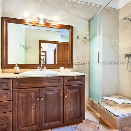 Quiet In With Amazing Pool, Paddle Court And Garden * Búger