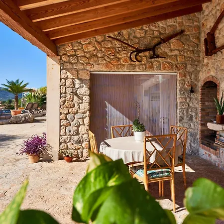 Villa Quiet In With Amazing Pool, Paddle Court And Garden