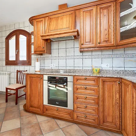 Quiet In With Amazing Pool, Paddle Court And Garden